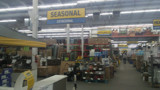 Home Improvement Store «HOBO - Home Owners Bargain Outlet», reviews and photos, 800 S 108th St, West Allis, WI 53214, USA