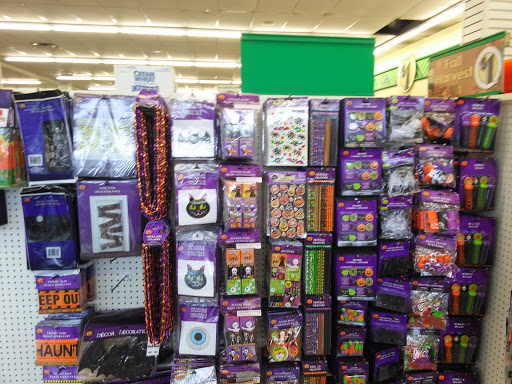 Dollar Store «Dollar Tree», reviews and photos, 235 Prospect Ave, West Orange, NJ 07052, USA