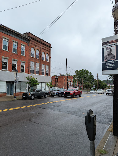32 N Main St, Carbondale, PA 18407, USA