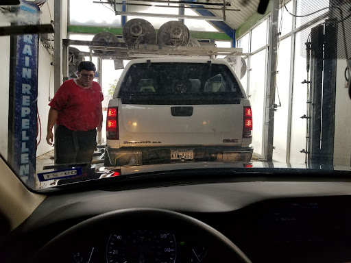 Car Wash «Señor Sudz Express Car Wash», reviews and photos, 1431 Culebra Rd, San Antonio, TX 78201, USA