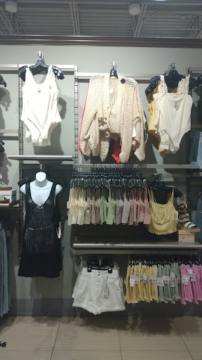 Clothing Store «Discovery Clothing Company», reviews and photos, 660 Centerview Blvd, Kissimmee, FL 34741, USA