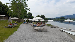 Foto von Spiaggia Lago di Pusiano mit geräumige küstenlinie