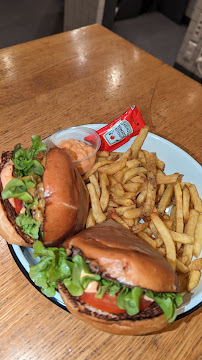 Sandwich au poulet du Restaurant Burger & Fries à Paris - n°1