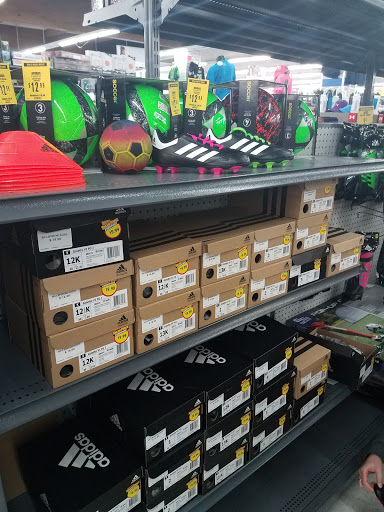 Sporting Goods Store «Big 5 Sporting Goods», reviews and photos, 2801 W Nob Hill Blvd, Yakima, WA 98902, USA