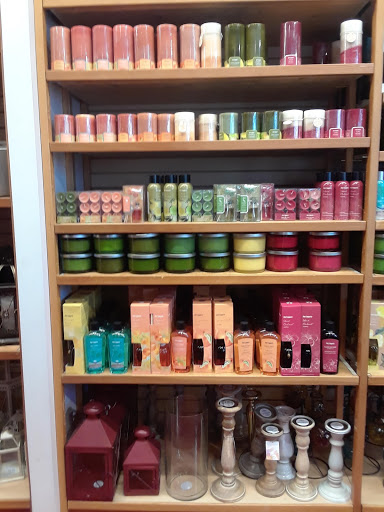 Shopping Mall «Pompano Citi Centre», reviews and photos, 1955 N Federal Hwy, Pompano Beach, FL 33062, USA