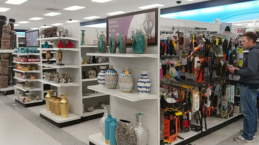 Clothing Store «Ross Dress for Less», reviews and photos, 6507 Fallbrook Ave, West Hills, CA 91307, USA