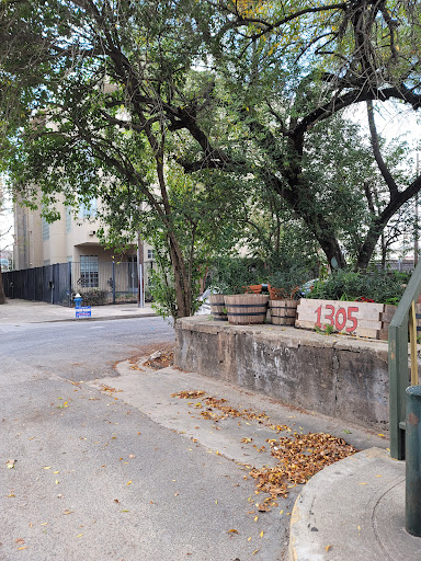 Art Gallery «Bisong Art Gallery», reviews and photos, 1305 Sterrett St, Houston, TX 77002, USA