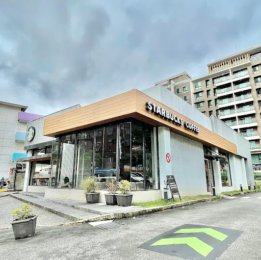 STARBUCKS 星巴克 (龜山迴龍門市)