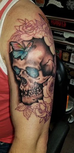 Tattoo Shop «Sellwood Tattoo Parlor», reviews and photos, 8213 SE 17th Ave, Portland, OR 97202, USA