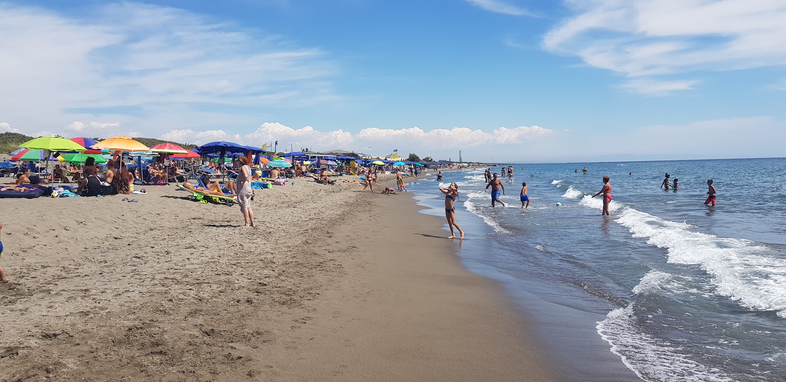 Ultima Spiaggia的照片 带有长直海岸