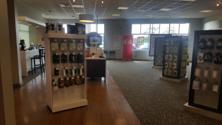 Cell Phone Store «Verizon Authorized Retailer, TCC», reviews and photos, 395 S Weber Rd, Romeoville, IL 60446, USA