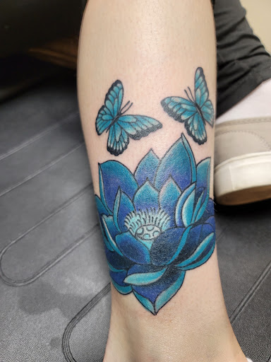 Explore blue crab tattoo ideas, creative tattoo ideas in Chattanooga, available at Custom Concepts Ink