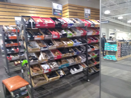 Shoe Store «DSW Designer Shoe Warehouse», reviews and photos, 1 Walden Galleria, Buffalo, NY 14225, USA
