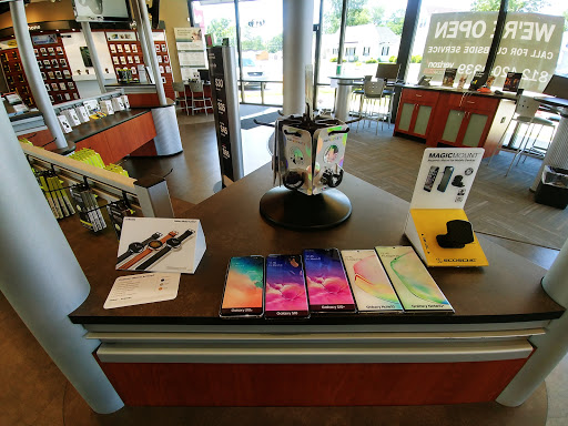 Cell Phone Store «Verizon Authorized Retailer – Cellular Sales», reviews and photos, 725 E National Ave, Brazil, IN 47834, USA