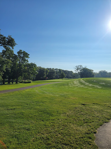 Golf Course «Bright Grandview Golf Course», reviews and photos, 2401 E 29th St, Des Moines, IA 50317, USA