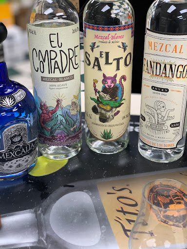 Liquor Store «Holiday Wine & Spirits», reviews and photos, 5039 Buford Hwy NE, Chamblee, GA 30341, USA