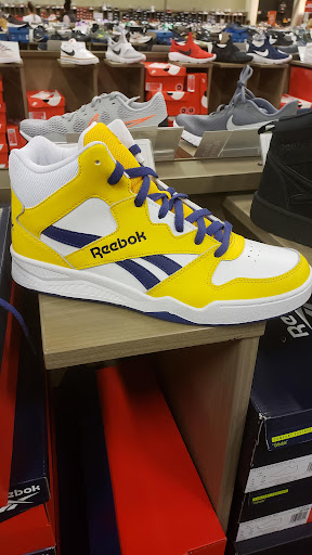 Department Store «Marshalls», reviews and photos, 1 Ronson Rd, Iselin, NJ 08830, USA