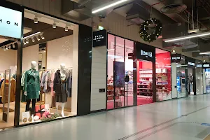 Centre Commercial du Parisis image