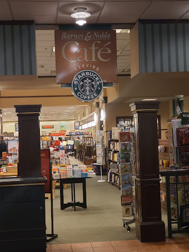 Book Store «Barnes & Noble», reviews and photos, 235 Daniel Webster Hwy, Nashua, NH 03060, USA