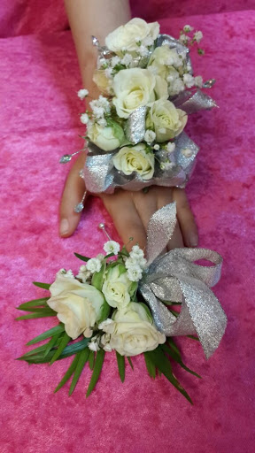 Florist «Elite Floral & Gift Shoppe», reviews and photos, 504 N Alafaya Trail #109, Orlando, FL 32828, USA