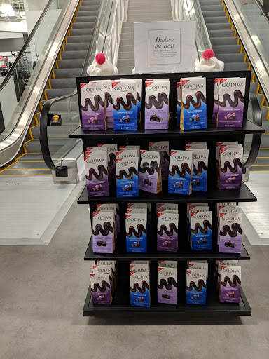 Department Store «Saks OFF 5TH», reviews and photos, 1675 Rockville Pike, Rockville, MD 20852, USA