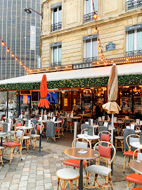 Atmosphère du Restaurant Café Odessa - Brasserie parisienne tendance - n°1