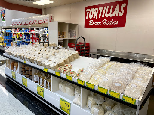 Grocery Store «Fiesta Mart», reviews and photos, 611 W Jefferson Blvd, Dallas, TX 75208, USA