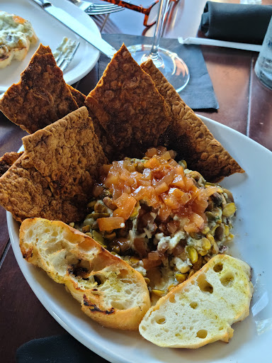 American Restaurant «EdgeWild Restaurant & Winery», reviews and photos, 550 Chesterfield Center, Chesterfield, MO 63017, USA