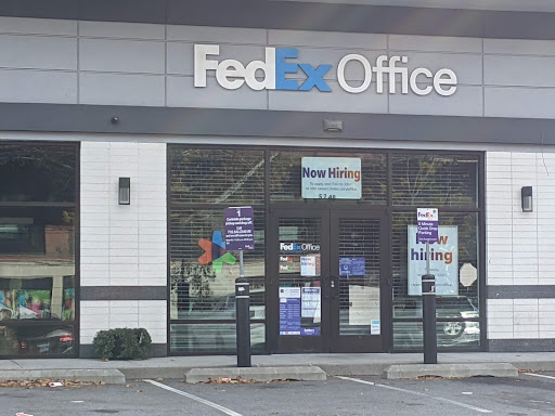 FedEx Office Print & Ship Center, 5740 Broadway, Bronx, NY 10463, USA, 