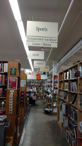 Book Store «Half Price Books», reviews and photos, 5017 Excelsior Blvd, St Louis Park, MN 55416, USA
