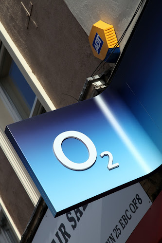 O2 Shop London - Walworth Road - Cell phone store