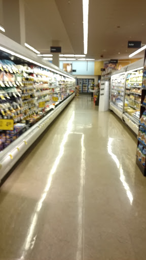 Grocery Store «Safeway», reviews and photos, 40 Shining Willow Way, La Plata, MD 20646, USA