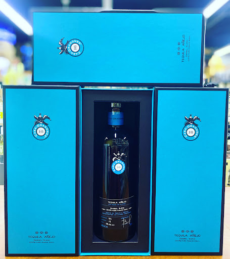 Liquor Store «Paradise Liquor», reviews and photos, 3237 Hilton Rd, Ferndale, MI 48220, USA