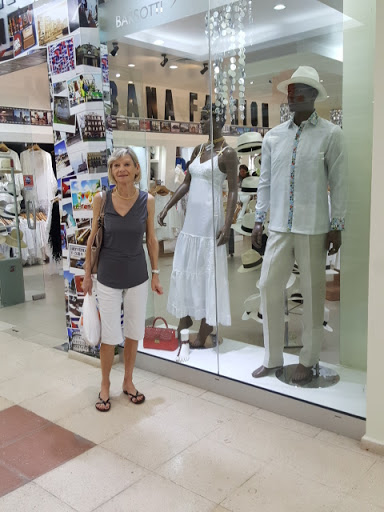 Chinese clothing shops in Punta Cana