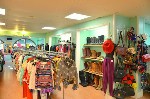 Vintage Clothing Store «Downtown Threads», reviews and photos, 108 Church St, Burlington, VT 05401, USA