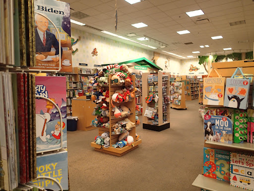 Book Store «Barnes & Noble», reviews and photos, 6050 El Cerrito Plaza, El Cerrito, CA 94530, USA