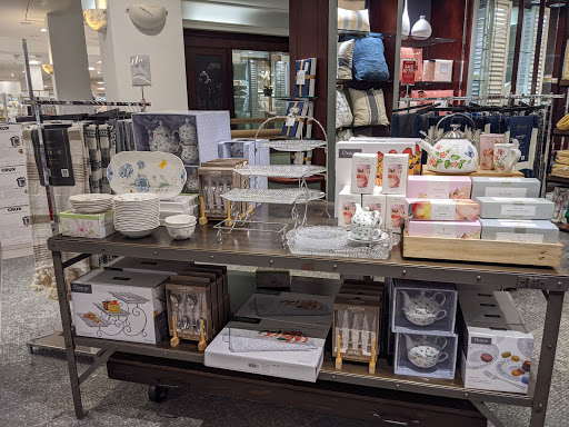 Shopping Mall «Oxmoor Center», reviews and photos, 7900 Shelbyville Rd, Louisville, KY 40222, USA