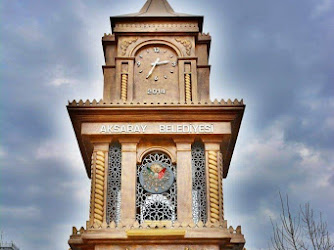 Aksaray Meydanı Saat Kulesi