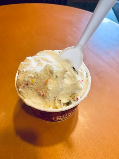 Ice Cream Shop «Cold Stone Creamery», reviews and photos, 505 E Green St, Champaign, IL 61820, USA
