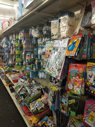Dollar Store «Dollar Tree», reviews and photos, 13575 NW Cornell Rd, Portland, OR 97229, USA