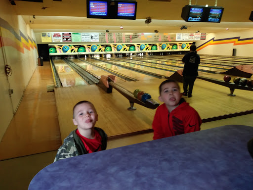 Bowling Alley «Green Lake Lanes Inc», reviews and photos, 7930 E Genesee St, Fayetteville, NY 13066, USA