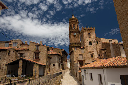 Oficina de Turismo de La Iglesuela del Cid C. San Pablo, S/N, 44142 La Iglesuela del Cid, Teruel, España