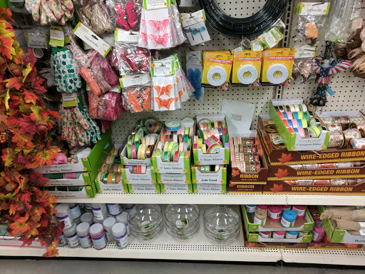 Dollar Store «Dollar Tree», reviews and photos, 2375 S Hwy 27, Clermont, FL 34711, USA