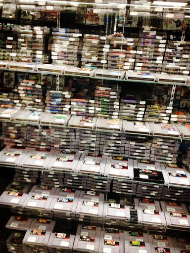 Video Game Store «Disc Traders Holland», reviews and photos, 12331 James St, Holland, MI 49424, USA