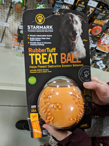 Pet Supply Store «Mounds Pet Food Warehouse», reviews and photos, 5350 King James Way, Fitchburg, WI 53719, USA