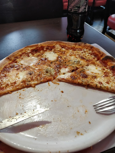 Pizza / Kebab Arc-en-Ciel Sàrl - Neuenburg