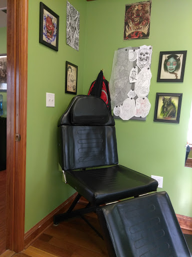 Tattoo Shop «Skull and Rose Tattoo Studio», reviews and photos, 900 E Pulaski Hwy, Elkton, MD 21921, USA