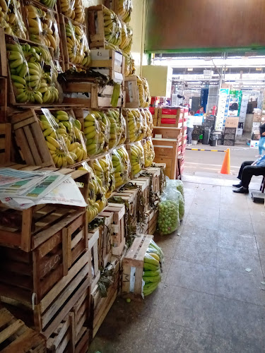 Opiniones de Mercado frutas la victoria en Lima - Frutería