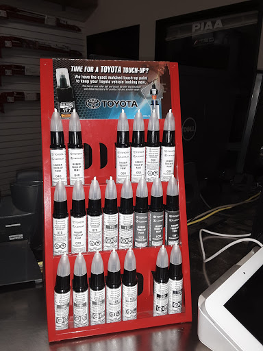 Toyota Dealer «Dick Hannah Toyota», reviews and photos, 2632 Coweeman Park Dr, Kelso, WA 98626, USA