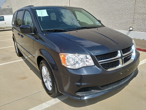 DFW CAR MART, 2020 E Division St, Arlington, TX 76011, USA, 